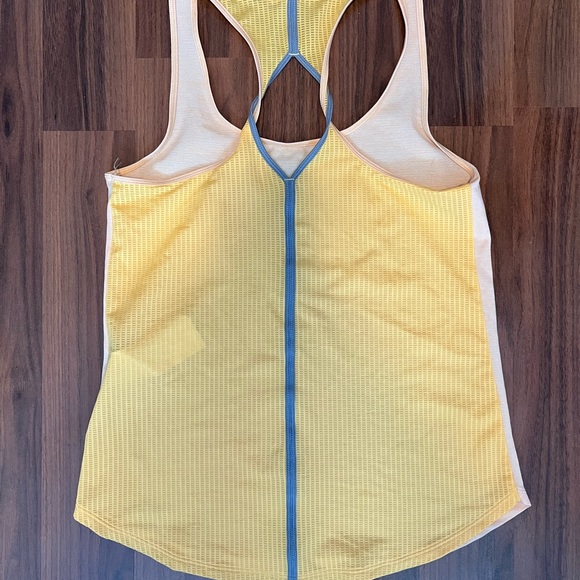 Under Armour tank top - Picture 2 of 2